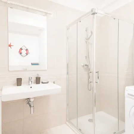 Baltic Breeze - 2 Sypialnie Z Basenem 800m Od Plazy